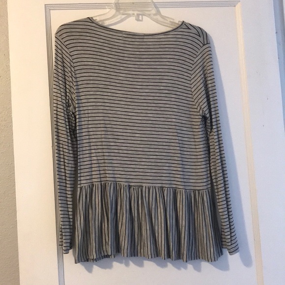 Cute grey and black striped long sleeve w/ ruffle - Picture 3 of 3
